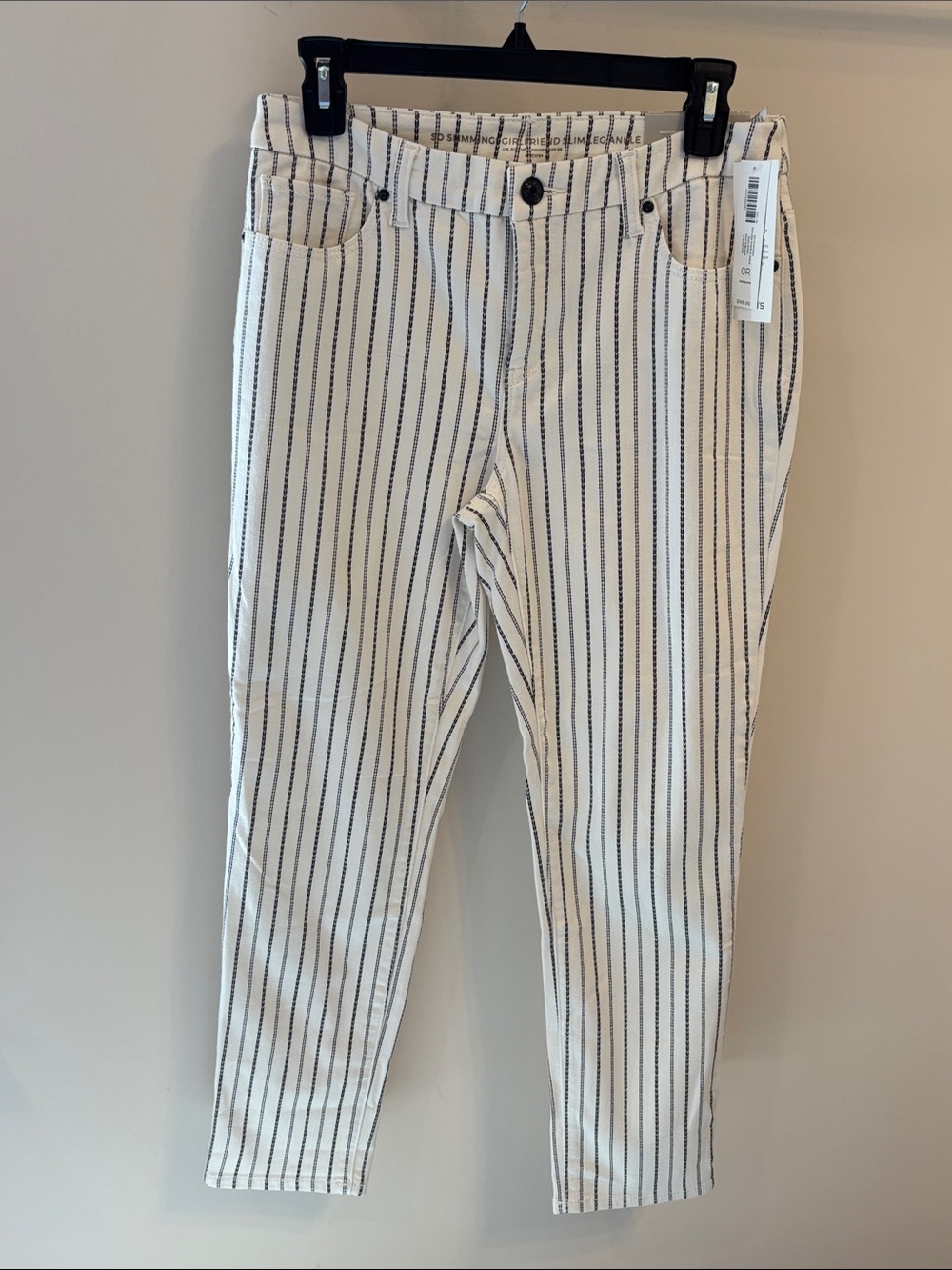 Chico’s NWT White & Black So Slimming Girlfriend Striped Ankle Jeans